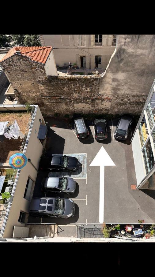 Le Puy-en-VelayPetit Nid Cosy Au Coeur Du Puy 1 A 5 Personnesアパートメント エクステリア 写真