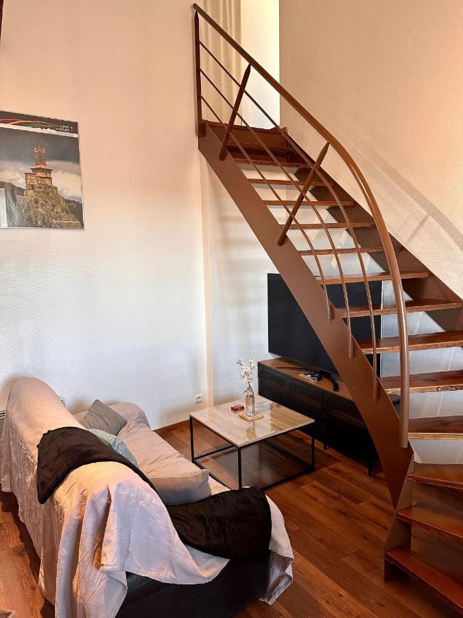 Le Puy-en-VelayPetit Nid Cosy Au Coeur Du Puy 1 A 5 Personnesアパートメント エクステリア 写真