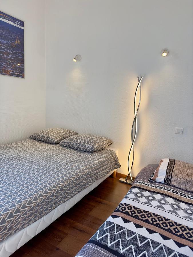 Le Puy-en-VelayPetit Nid Cosy Au Coeur Du Puy 1 A 5 Personnesアパートメント エクステリア 写真